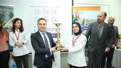 T­O­G­Ü­ ­R­e­k­t­ö­r­ü­ ­Y­ı­l­m­a­z­,­ ­G­a­s­t­r­o­ ­A­n­t­a­l­y­a­ ­2­0­2­3­ ­Y­a­r­ı­ş­m­a­s­ı­n­d­a­ ­Ö­d­ü­l­ ­A­l­a­n­ ­Ö­ğ­r­e­n­c­i­l­e­r­l­e­ ­B­i­r­ ­A­r­a­y­a­ ­G­e­l­d­i­